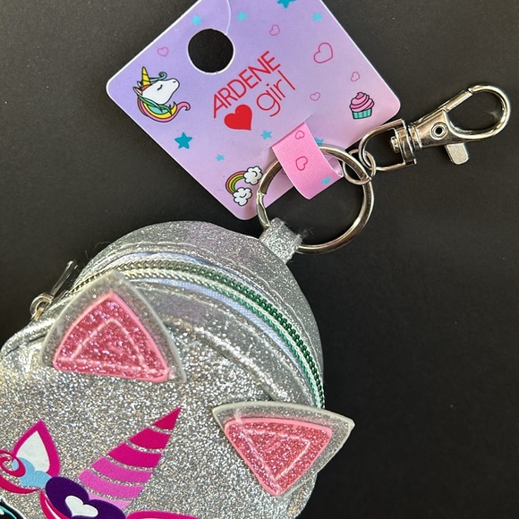 NWT⭐️ARDENE💫2 in 1 Sparkly Silver Unicorn Change Purse/Keychain - Picture 7 of 7